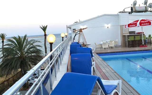 Zeus Hotel