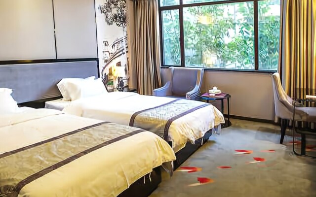 Grand Tide Hotel