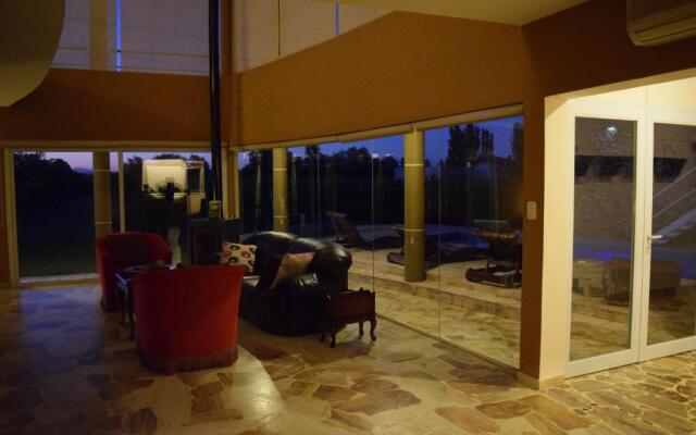 Chaglasian Wine & Suites