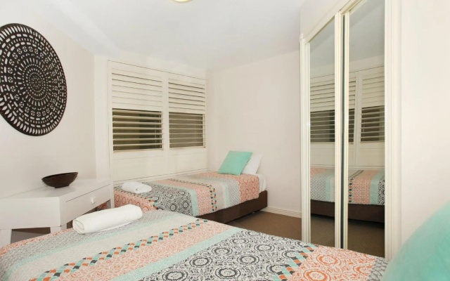Zanzibar 404 by G1 Holidays - Two Bedroom Beachfront Oceanview Apartment in Zanzibar Resort – Guest Rooms – Mooloolaba