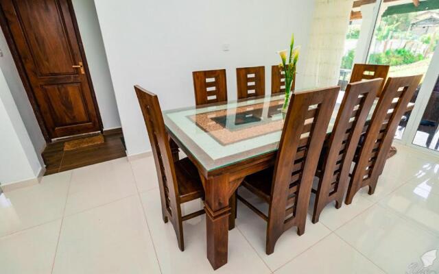Monaara Holiday Bungalow - NuwaraEliya
