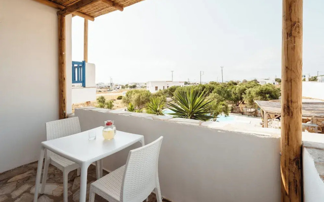 Diamantis studios apartments