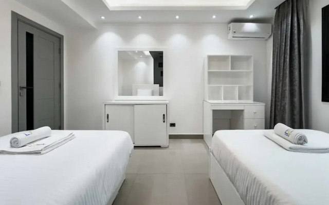 The Bold & Bright 3bdr Apt. 15 Min To Airport