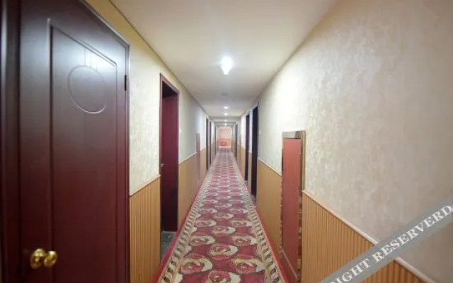 Super 8 Hotel (Xiao County Jin Street)