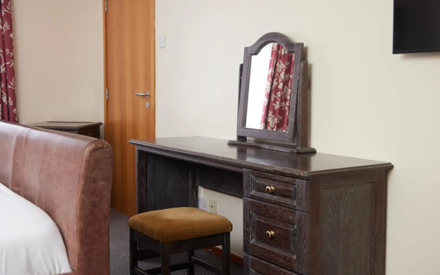 The Farmhouse  Innlodge