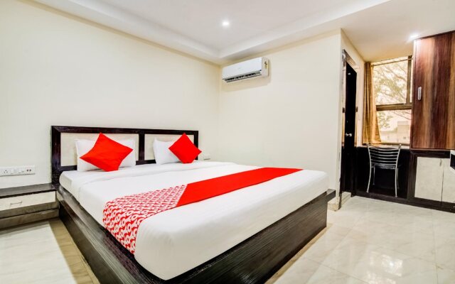 The Grand Yash By OYO Rooms