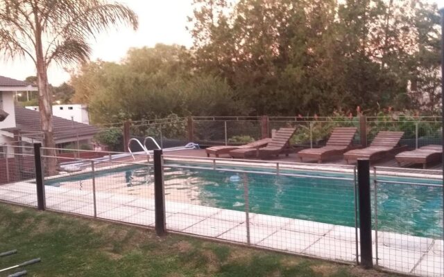 Aguaribay Apart Cabañas