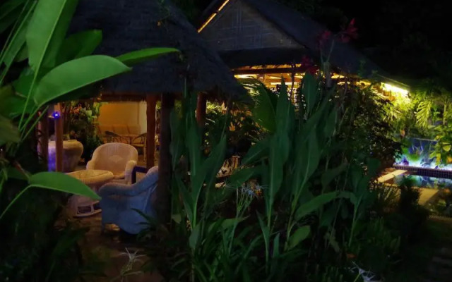 3 Monkeys Villa Hotel