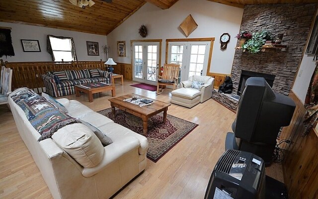 Ruidoso Three-bedroom