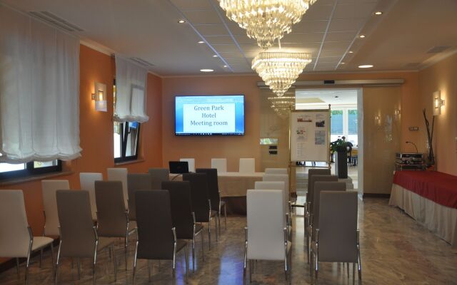 Green Park Hotel