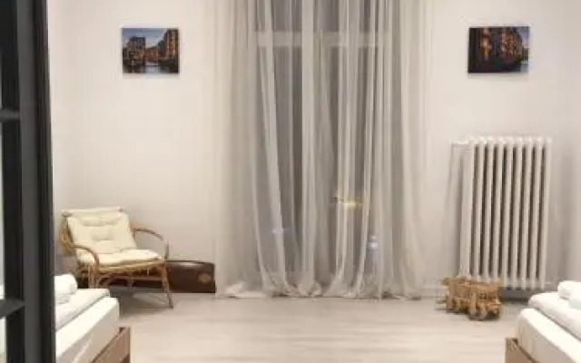 Outstanding 3BR Ultracentral cityview balcony AAA