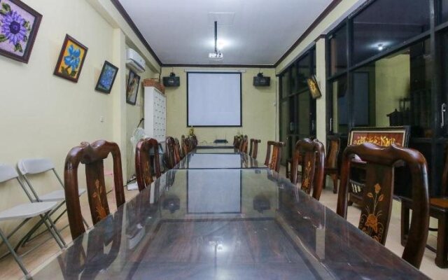 Airy Eco Syariah  Manunggal Kebonsari Blok B 9 Surabaya
