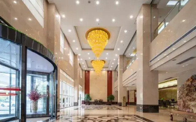 Vincent International Hotel