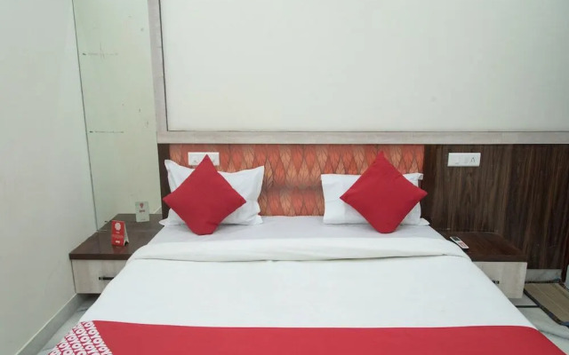 OYO 13330 Home Modern 2BHK Pratap Nagar
