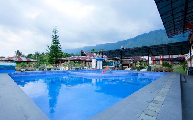 OYO 2208 Thyesza Hotel