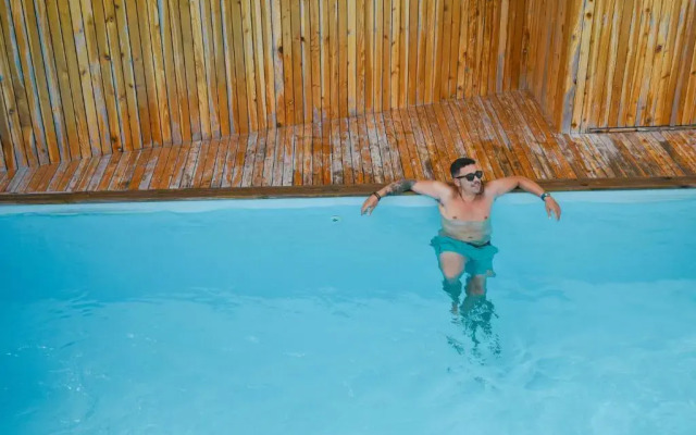 Hostel Azorazul - Pool & Suite
