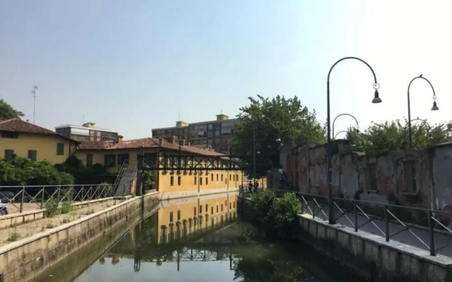 Inviting 2-bed Apartment in Milano