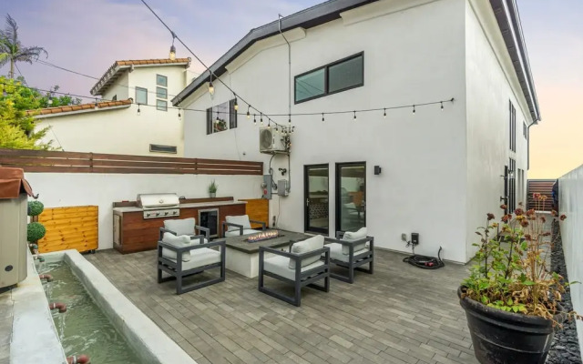 Carlsbad Beachfront Home W Hot tub