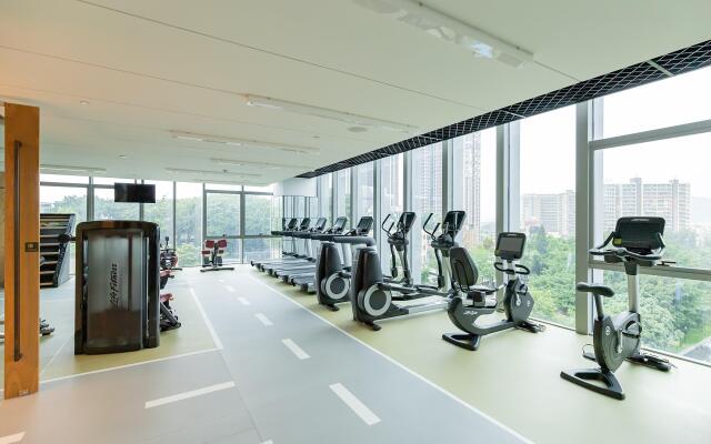 Holiday Inn Guangzhou South Lake by IHG