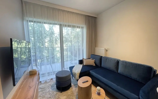 Lake Club Apartments - LoftAffair