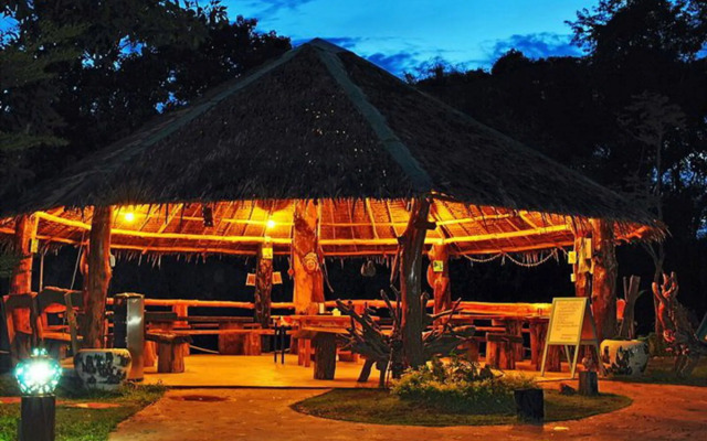 Fahsai Riverview Resort