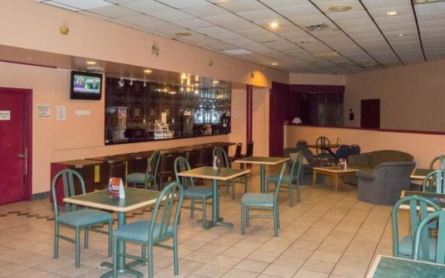 Super 8 Motel - Lawton