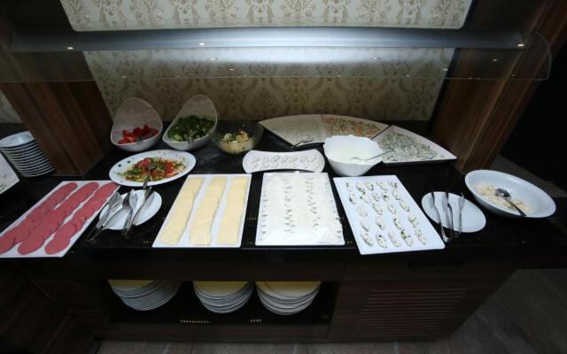 Grand Silay Hotel
