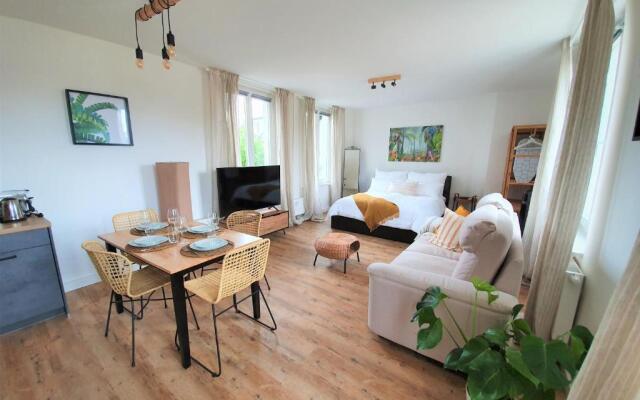 PB Ferienwohnungen - FeWo 3 - Stilvoll eingerichtetes Studio im Herzen Senftenbergs