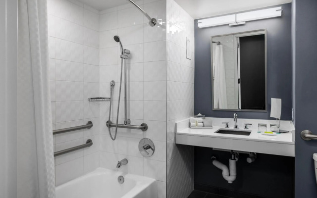Le Meridien Atlanta Perimeter by Marriott