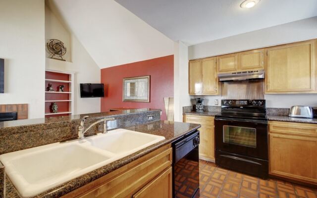AustinStays 2 Bedroom Downtown Suite