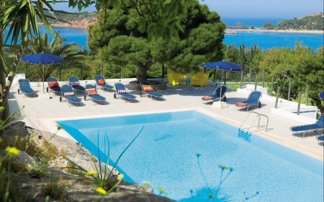 Vouliagmeni Suites