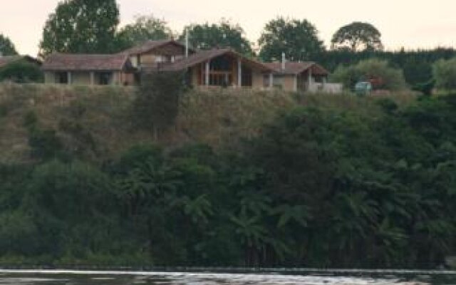 Jakama Lodge