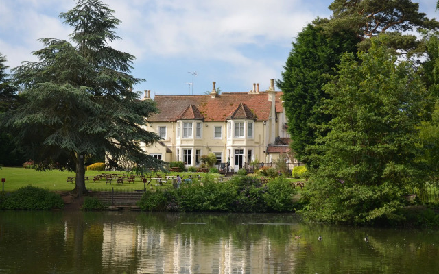 Worplesdon Place Hotel