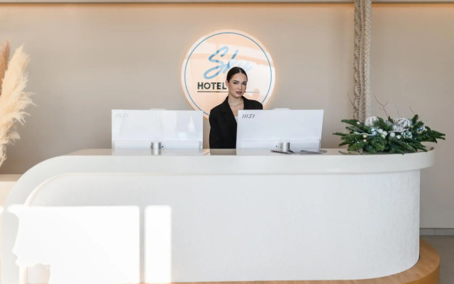 Sky Hotel (Скай)