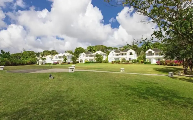 Paradise BDS - 3 B R Golf Villa at Rwml