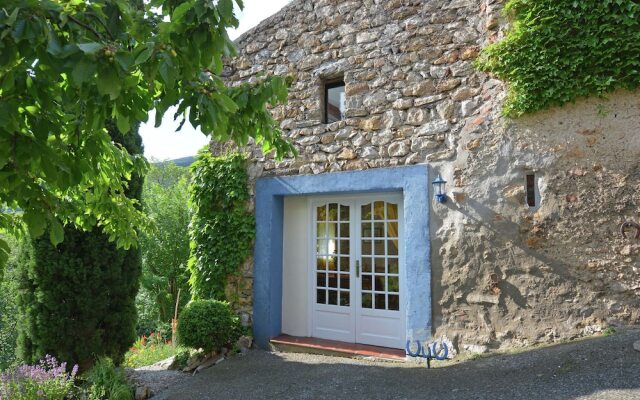 Atmospheric Gîte in Marvellous Interesting Natural Surroundings