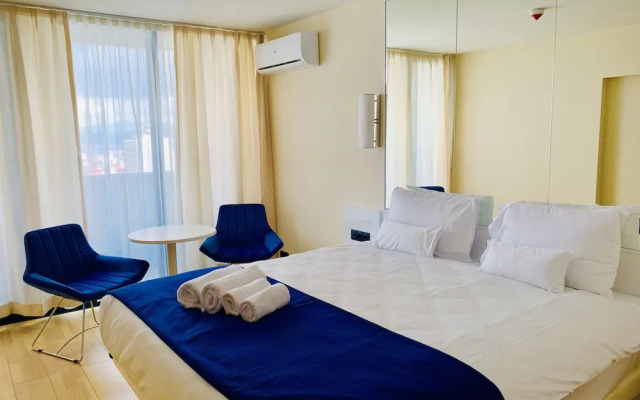 Royal Sea Breeze Apartment
