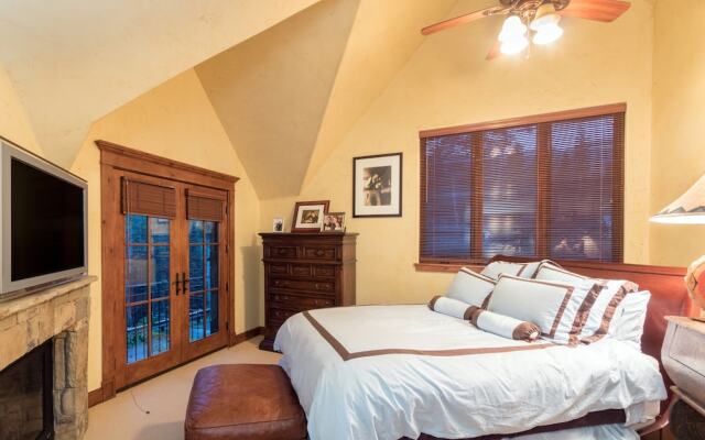 Stonegate Chalet - 4 Br Home