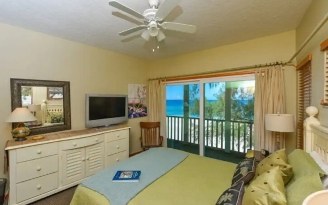 2903 Avenue F 3 Bedroom Home by RedAwning