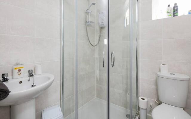 Cosy Flat - Access to City Centre/Airport/Stadiums