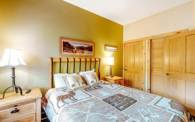 1 Bedroom Colorado Vacation Rental in River Run Village Steps from the Summit Express Gondola