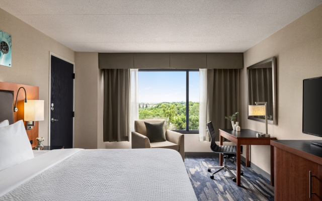 Crowne Plaza Auburn Hills by IHG