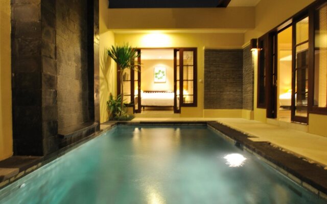 Jas Green Villas And Spa