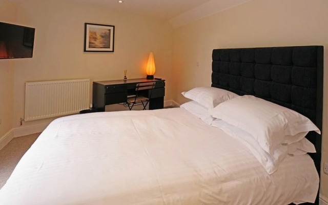 The Greyhound Inn