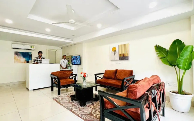 Olive Service Apartment-Golf Course Road
