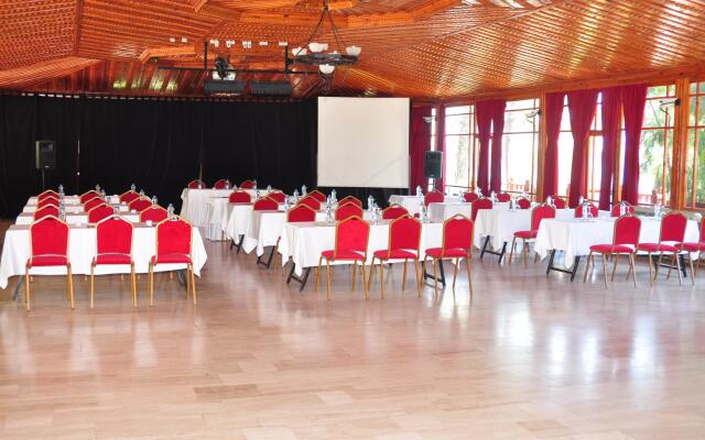 Club & Hotel Letoonia