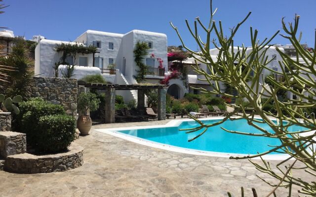 Ornos Suites