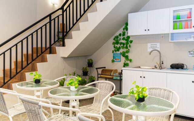 RedDoorz Hostel @ DI Panjaitan Simpang Lima