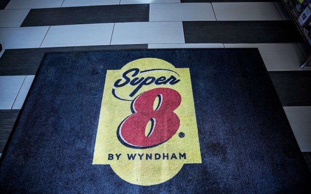 Super 8 By Wyndham Holbrook