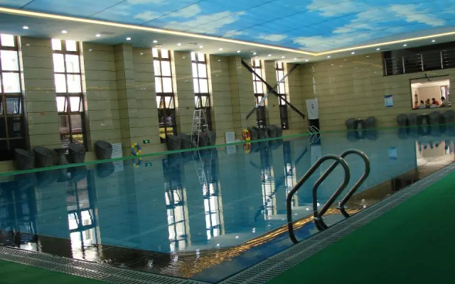 Baiyin Renan Hotel